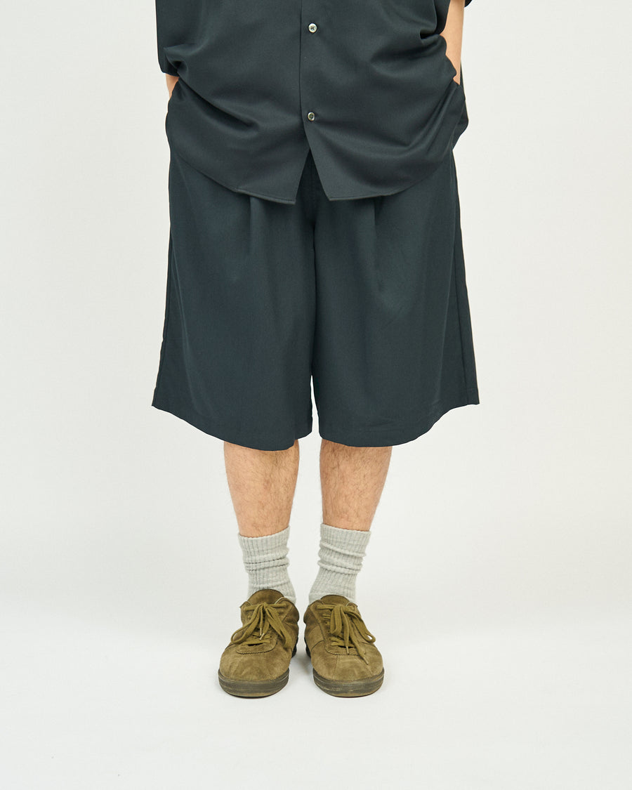 COOLFIBER TWO TUCK EASY SHORTS