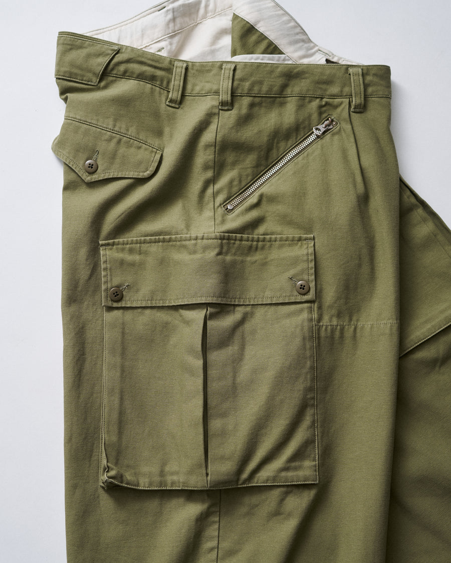 BACK SATEEN MOUNTAIN CARGO PANTS