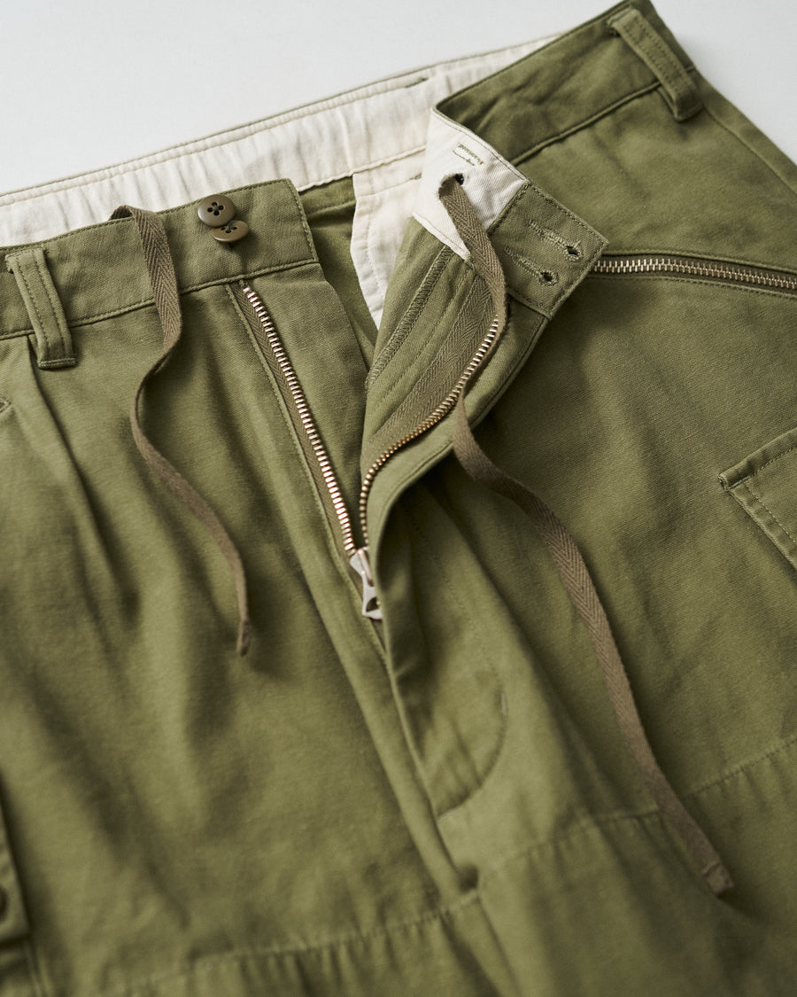 BACK SATEEN MOUNTAIN CARGO PANTS